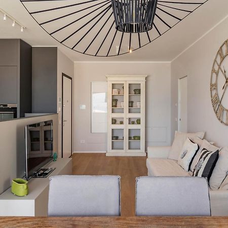 Palazzo Verdi Luxury Accomodation Бари Экстерьер фото