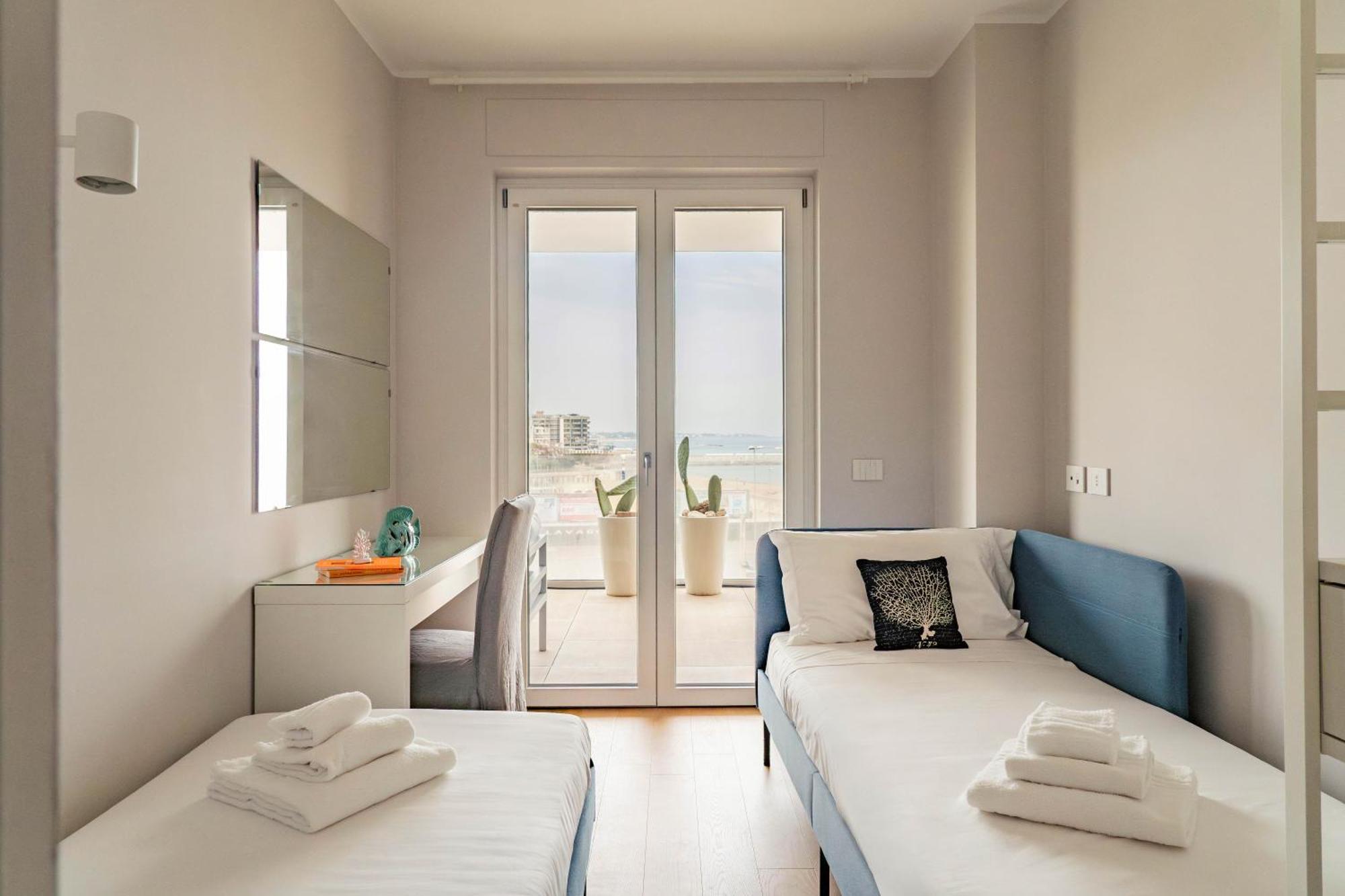 Palazzo Verdi Luxury Accomodation Бари Экстерьер фото